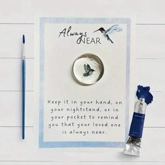 Always Near Hummingbird Pocket Coin Gift - Picture 4 of 5